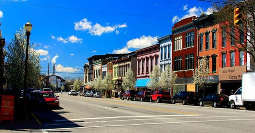 10 Towns In Indiana That Have The Best Main Streets You Gotta Visit